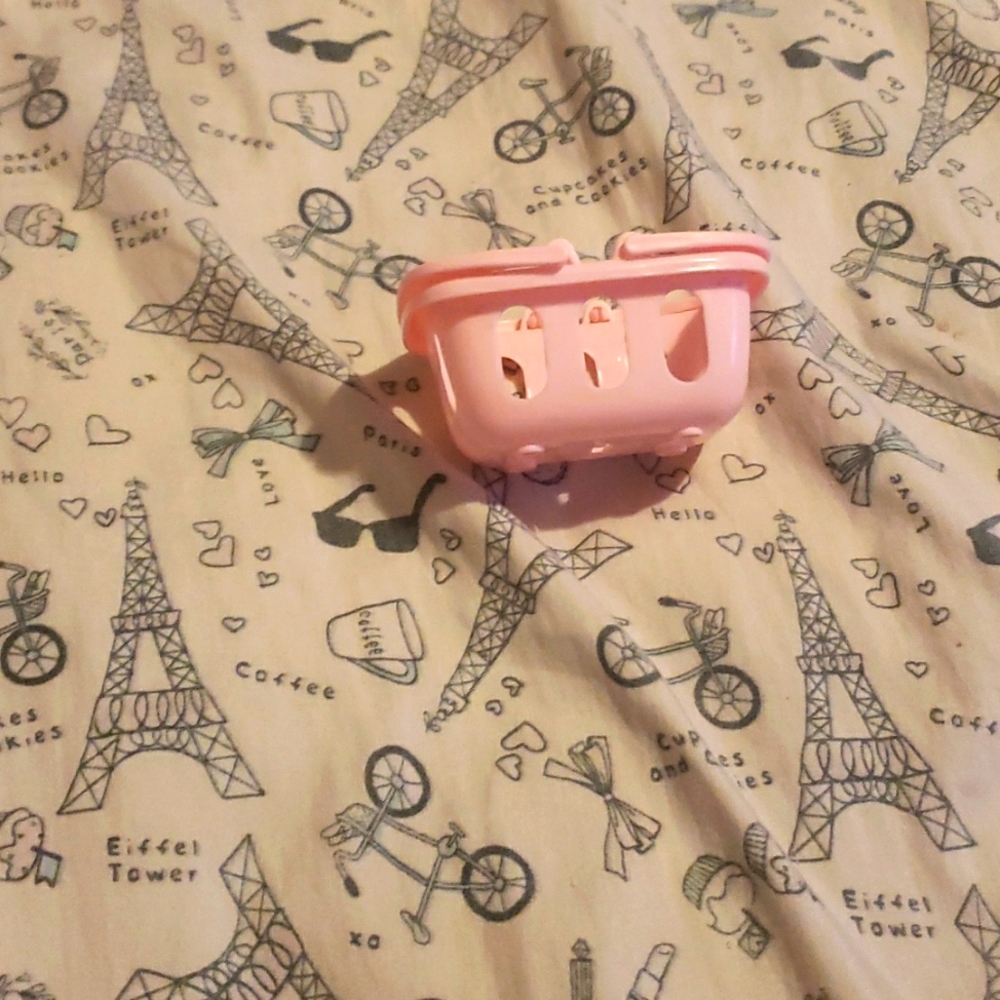 Mini toy baskets